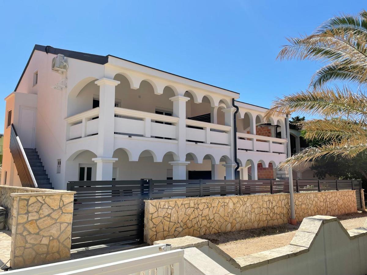 Apartmenthouse Ines Vir Esterno foto