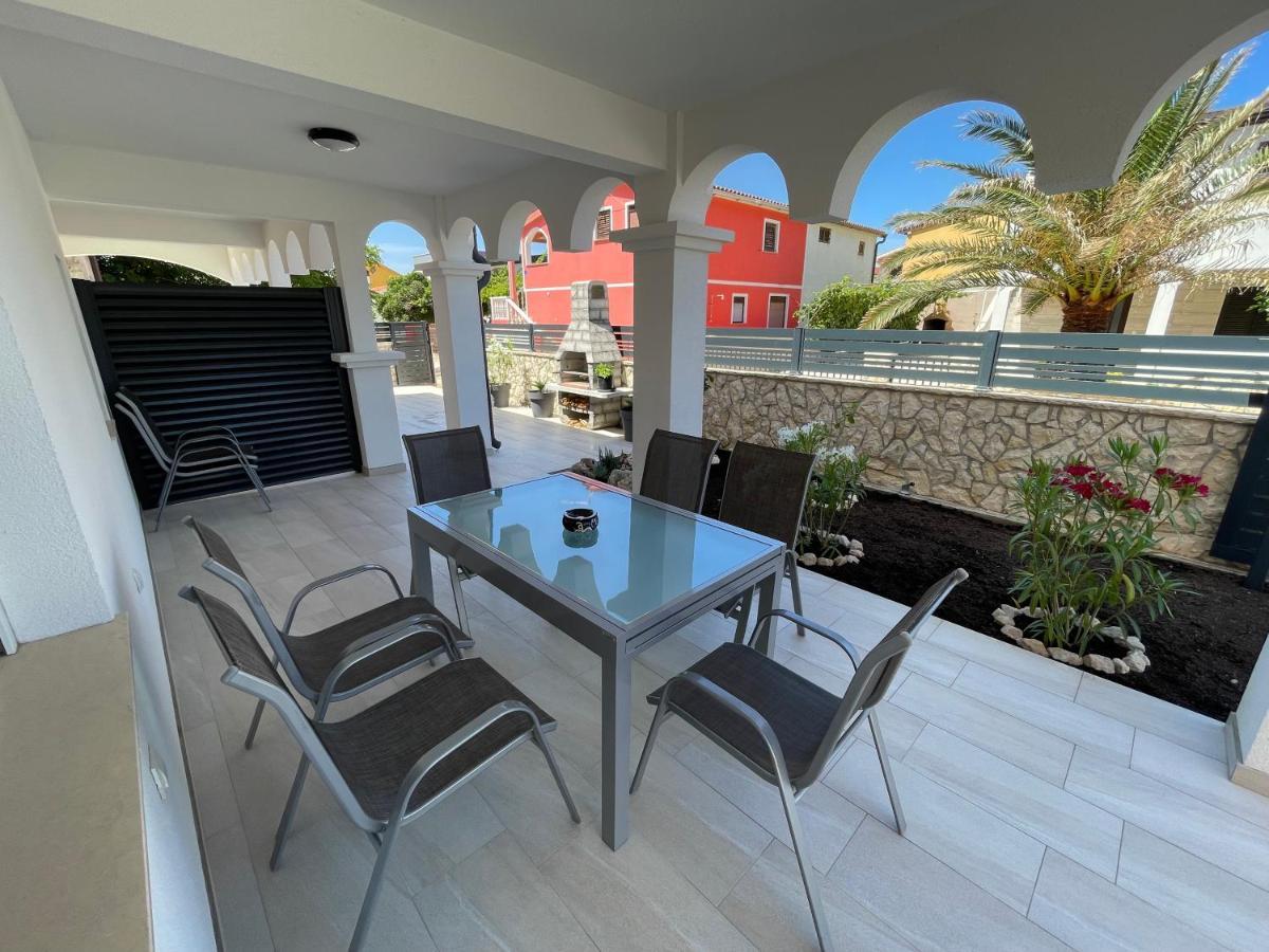 Apartmenthouse Ines Vir Esterno foto