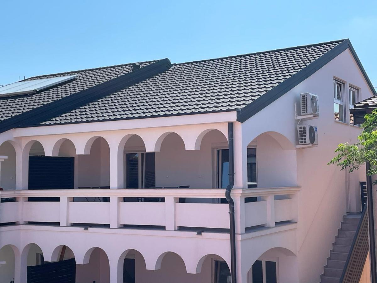 Apartmenthouse Ines Vir Esterno foto