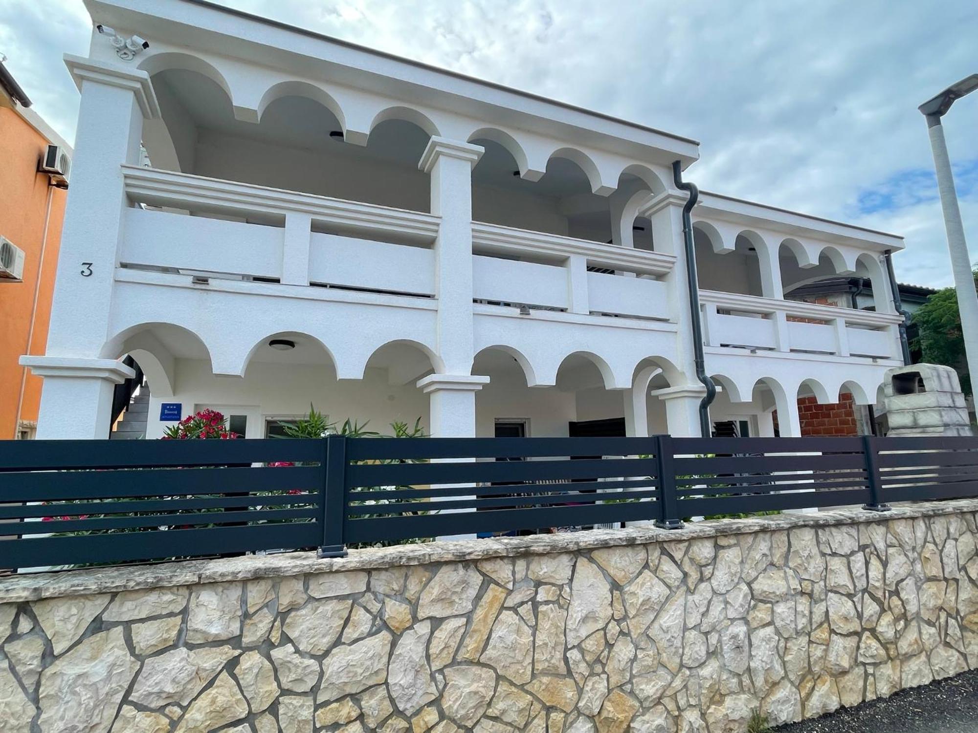 Apartmenthouse Ines Vir Esterno foto